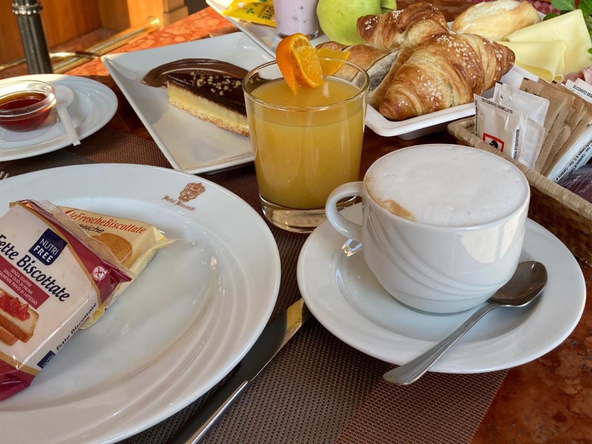 Hotel Visconti Мелцо Екстериор снимка