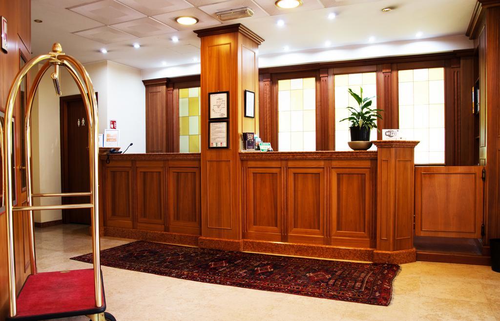Hotel Visconti Мелцо Екстериор снимка
